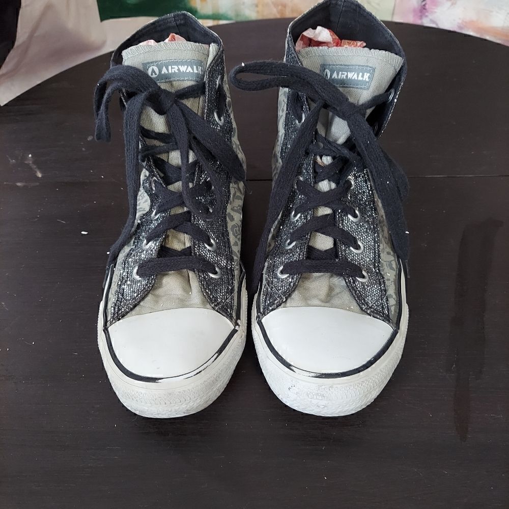 AIRWALK WOMENS GREEN FLORAL COTTON CANVAS HIGH TOP SNEAKERS SIZE 11